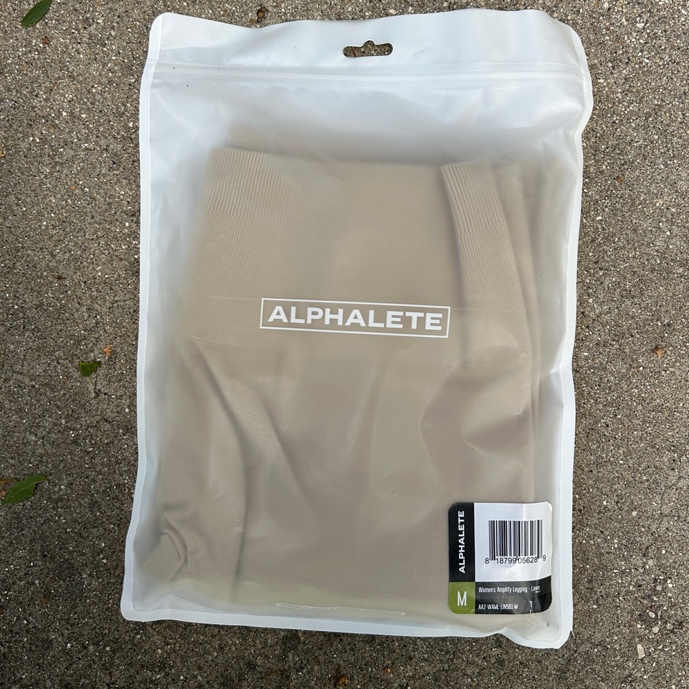 Alphalete amplify leggings in “linen”